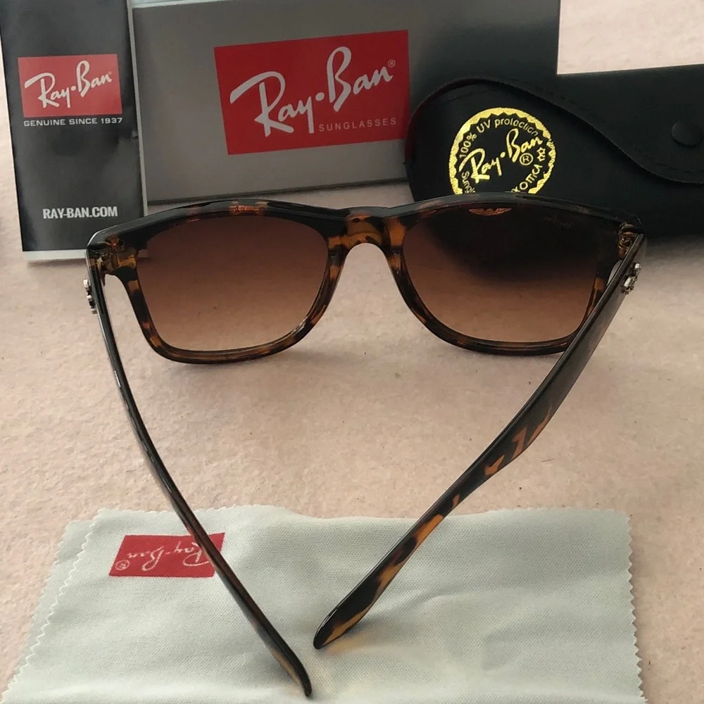 Ray-Ban Men's Tortoiseshell Frame Sunglasses with Brown Gradient Lenses